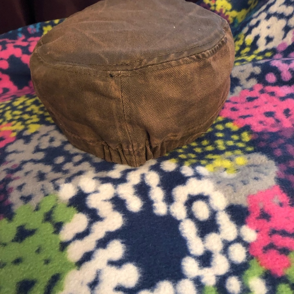 Hat - Picture 3 of 4